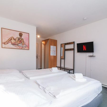 Hotel Cafe Galerie - Smart Tv - Free Parking Ґарбзен Екстер'єр фото