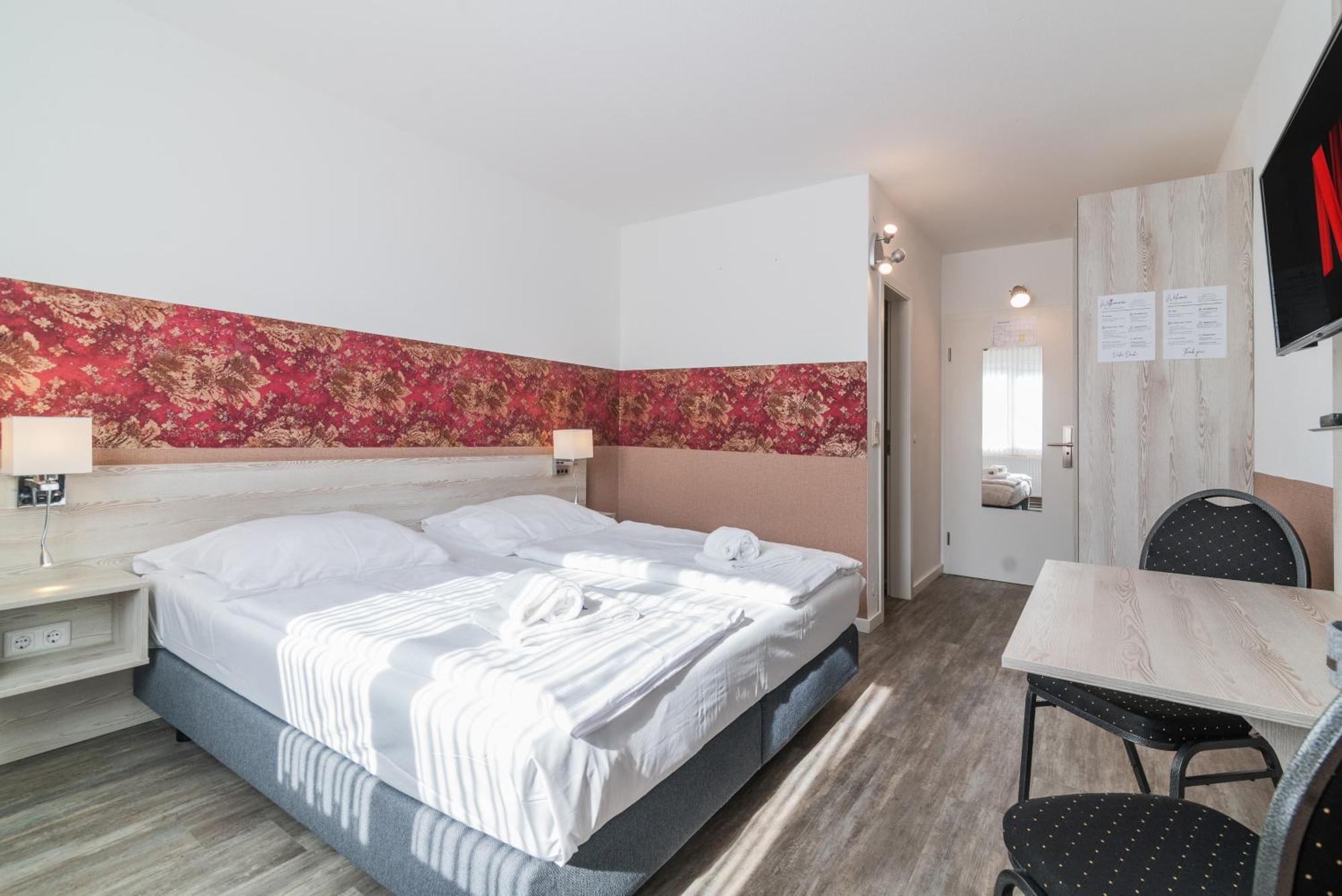 Hotel Cafe Galerie - Smart Tv - Free Parking Ґарбзен Екстер'єр фото